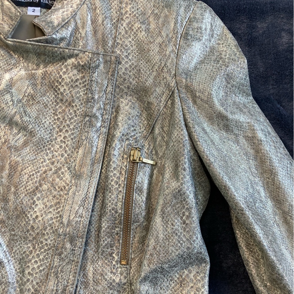 Leather Jacket - Picture 3 of 7